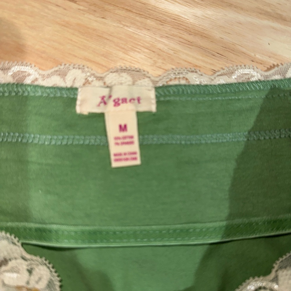 Y2K Green Lace Trim Camisole Top - Picture 5 of 7
